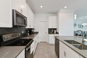 Hus - flere senge (1183KBS - The Retreat at ChampionsGat) | Privat køkken