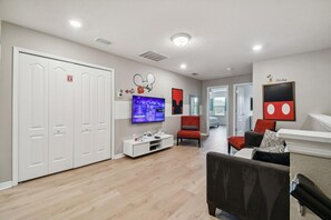 Condo, várias camas (4663TD-Solterra Resort) | Área de estar