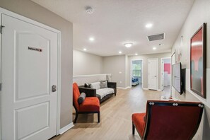 Lejlighed - flere senge (4663TD-Solterra Resort) | Opholdsområde