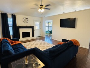 TV, fireplace