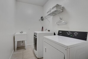 Interior - 2245ca-providence Resort (Davenport)