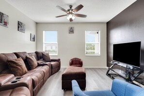 House, Multiple Beds (2245CA-Providence Resort) | Living area