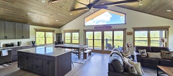 Spacious mountain retreat with fire pit, hot tub, sauna, and foosball