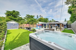 Bain à remous extérieur