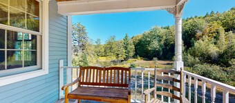Private house w/ seasonal mountain & meadow views, pond, balcony, porch, jacuzzi