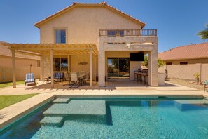 A heated pool - Private Pool & Fairway View: Phoenix Golf Retreat! (Phoenix)