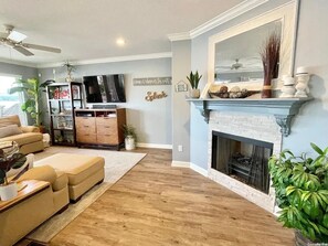 TV, fireplace