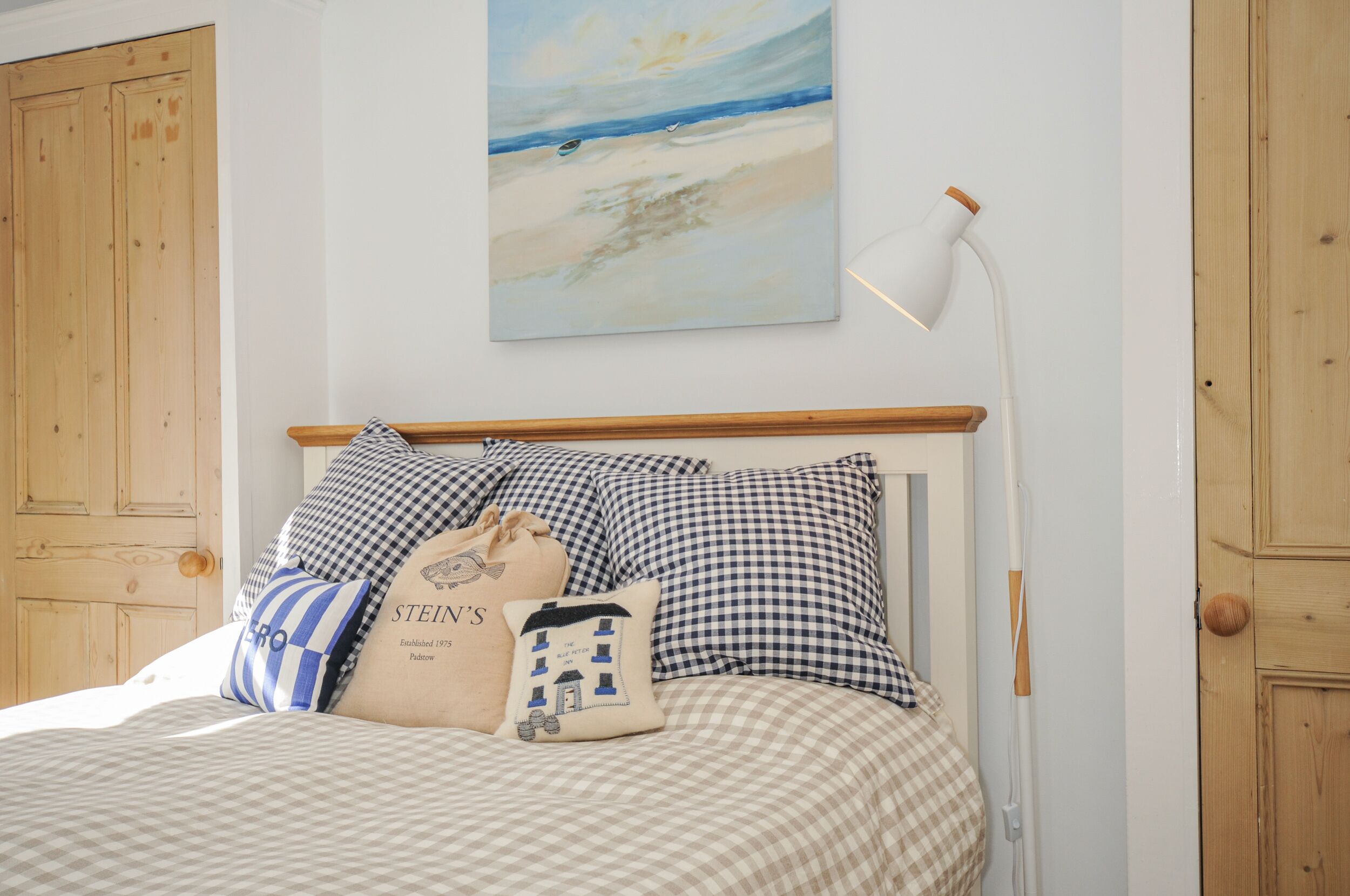 3 bedrooms, individually decorated, individually furnished, free WiFi