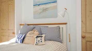 3 bedrooms, individually decorated, individually furnished, free WiFi