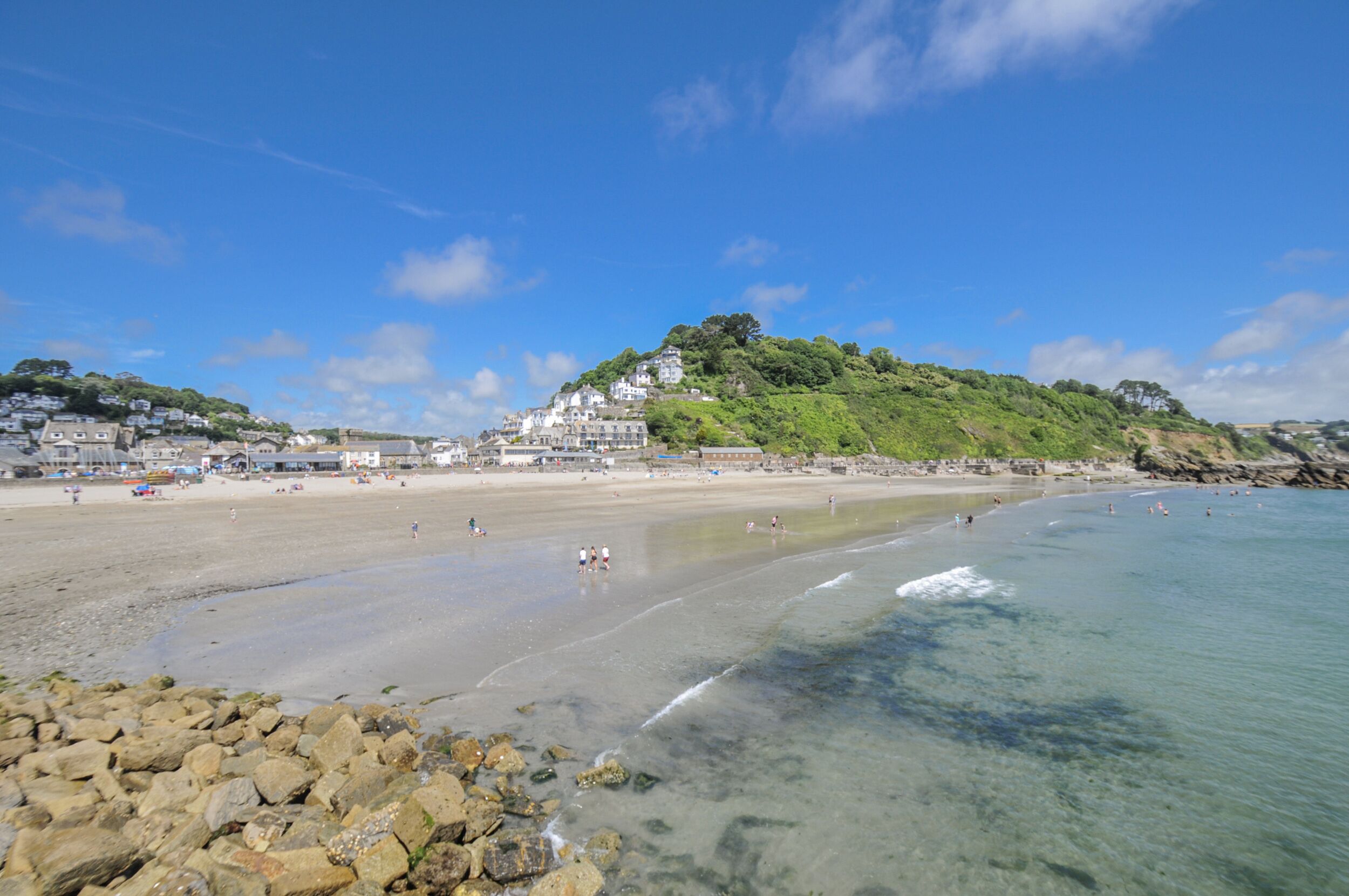 بالقرب من الشاطئ