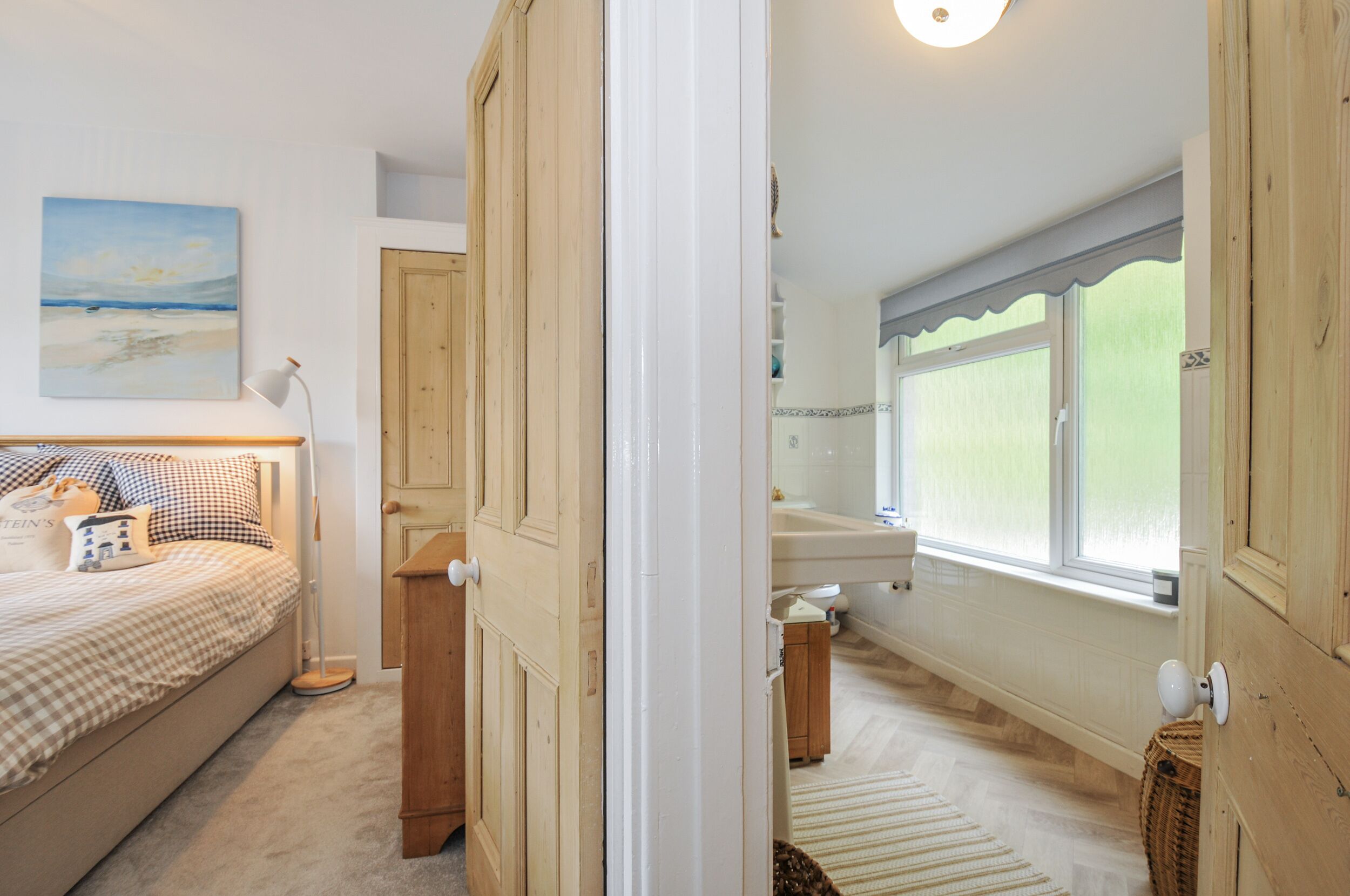 3 عدّة غرف نوم وبديكورات فريدة لكل غرفة وطراز فريد لكل وحدة