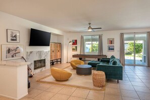 TV, fireplace, video games, table tennis