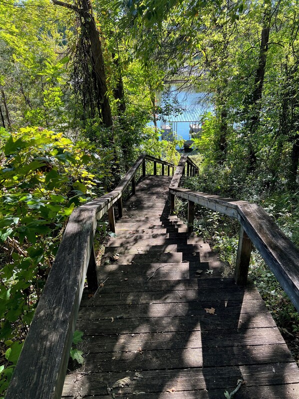 Property grounds - Relaxing Lakeside Retreat in Winchester, TN - COMING SOON! (Winchester)