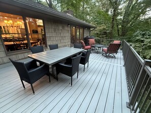 Outdoor dining - Relaxing Lakeside Retreat in Winchester, TN - COMING SOON! (Winchester)