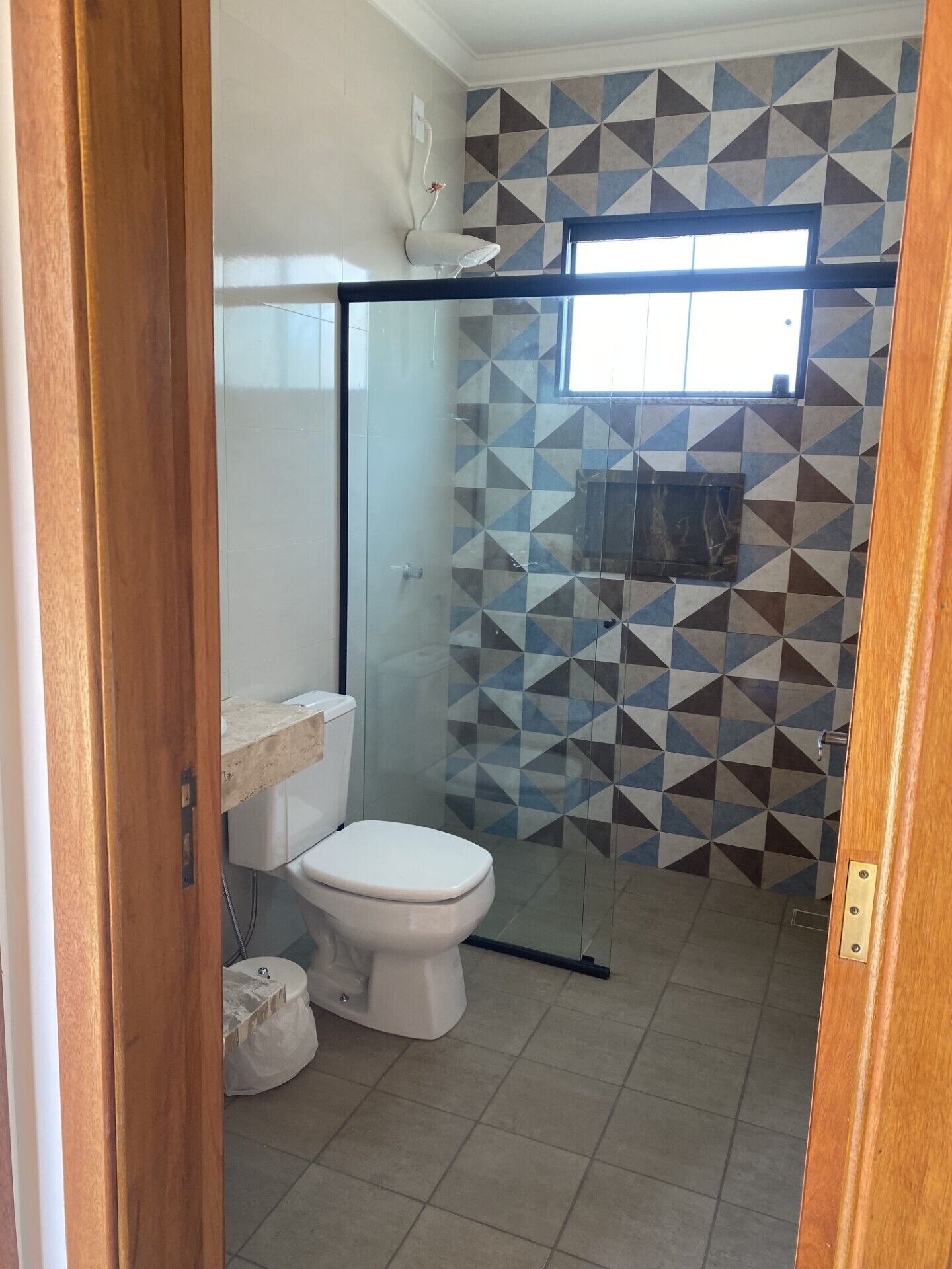 Standard Twin Room, Lanai, Mountain View | Bathroom | Shower, hair dryer, towels, soap