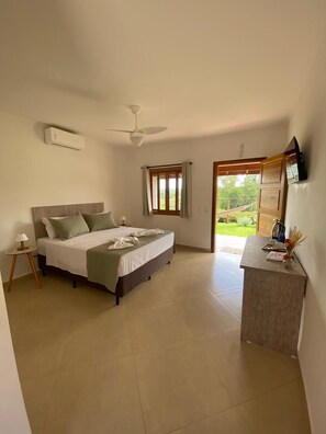 Quarto duplo standard, varanda coberta, vista para a montanha