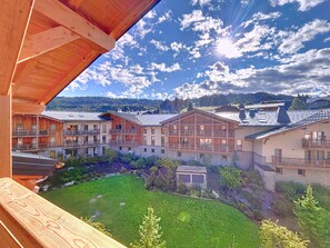 Property grounds - Ash tree - Les Gets - Village center (Les Gets)