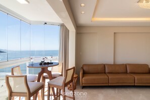 基本公寓 | 客廳 | 32 吋智能電視連數碼電視頻道