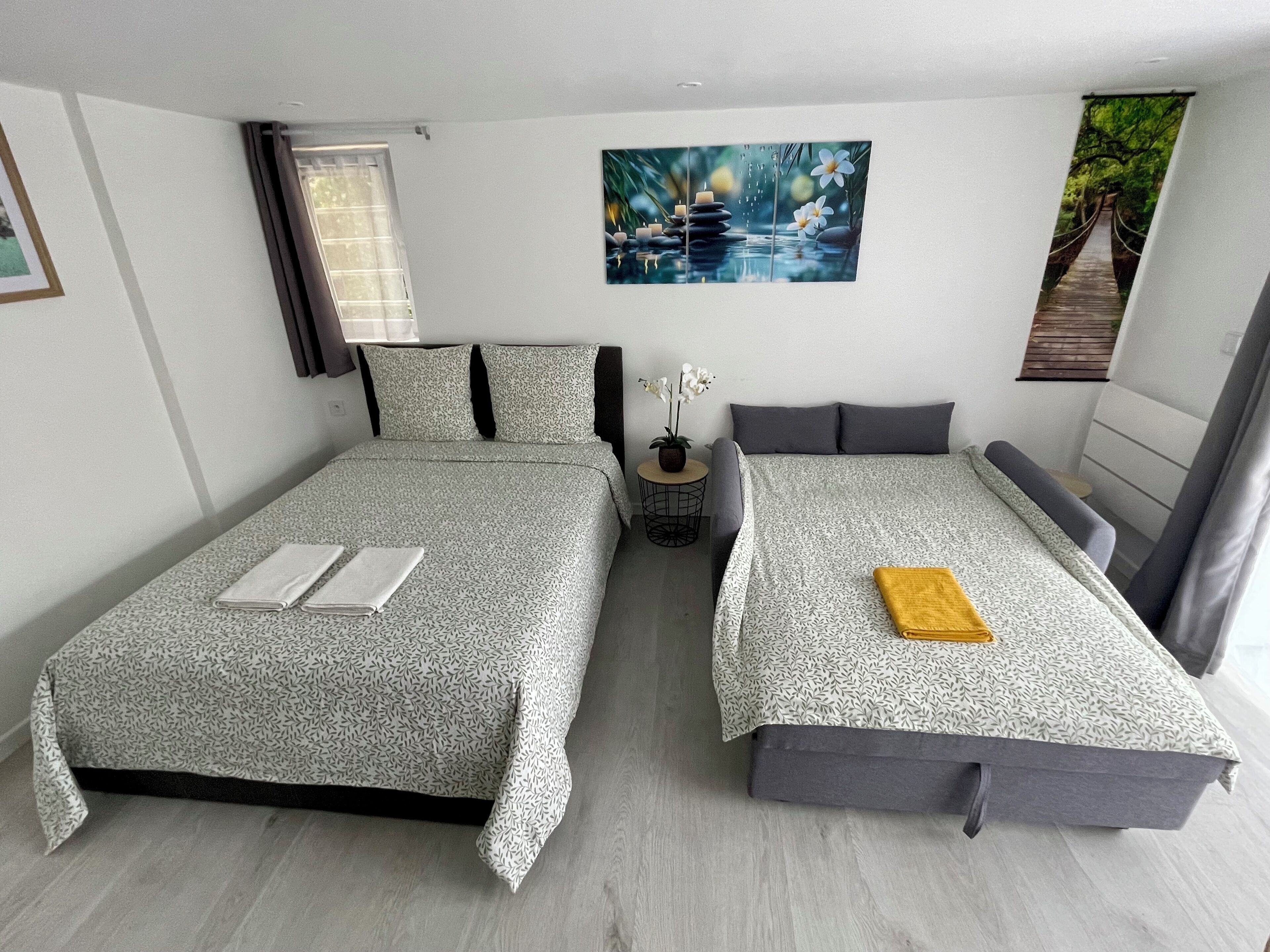 1 slaapkamer, een strijkplank/strijkijzer, wifi, beddengoed