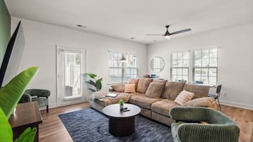 Townhome | Living area
