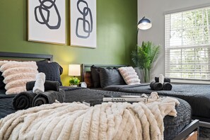 Townhome | Free WiFi