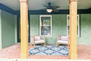 Terrace/patio - Vintage Vibes on Quiet & Sunny Street (Cartersville)