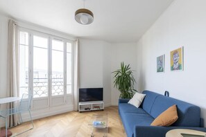 Smart TV, foosball, offices - 2p 36 m² Modern Quiet 10 min Paris & Défense (La Garenne-Colombes)