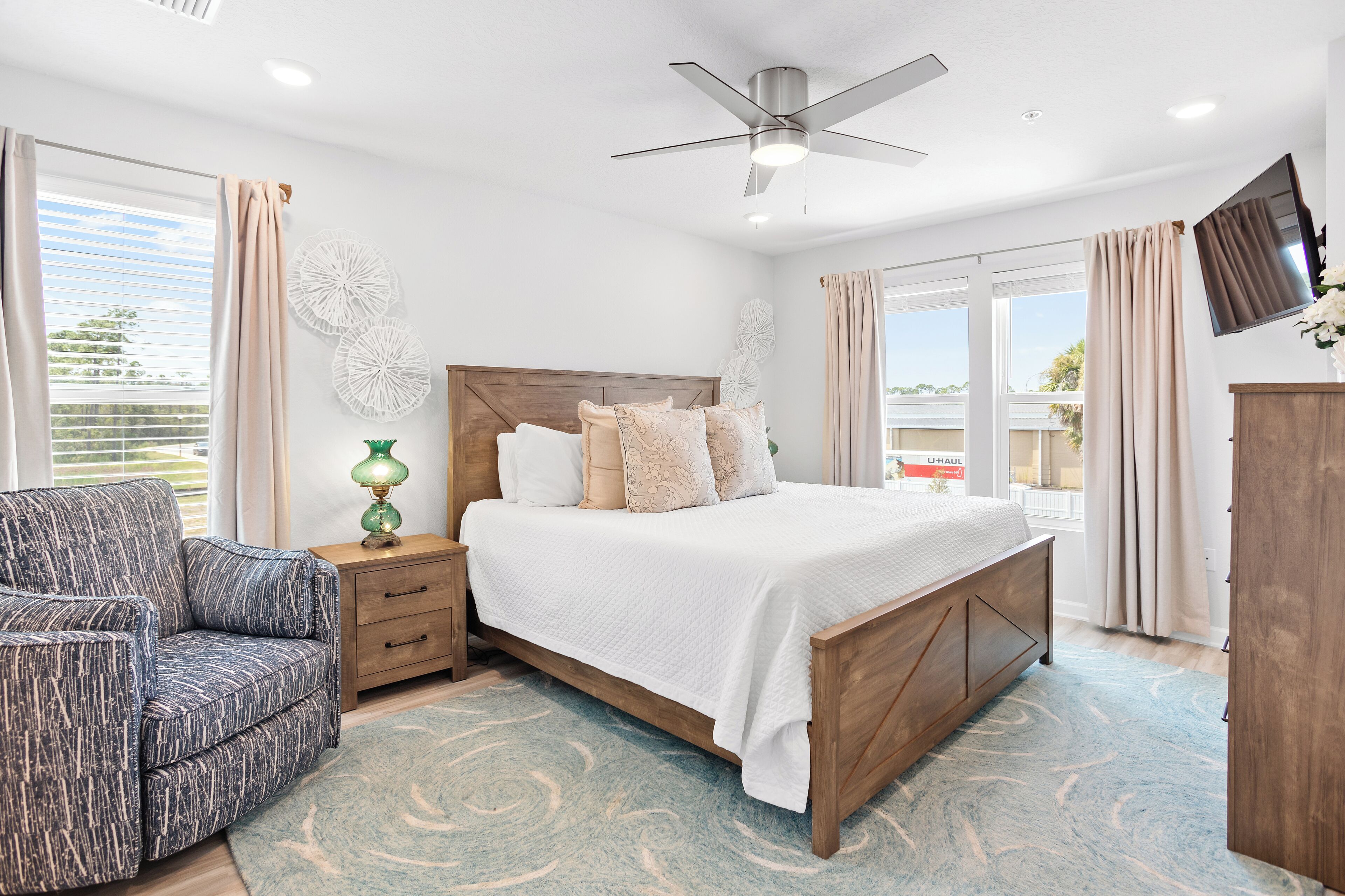 3 عدّة غرف نوم ومكواة/لوح كي وسرير سفر وواي فاي مجانًا