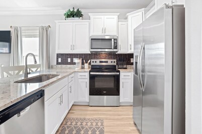 The Sea Willow at Lost Bay ~ Pet Friendly ~ Heart of Orange Beach, AL