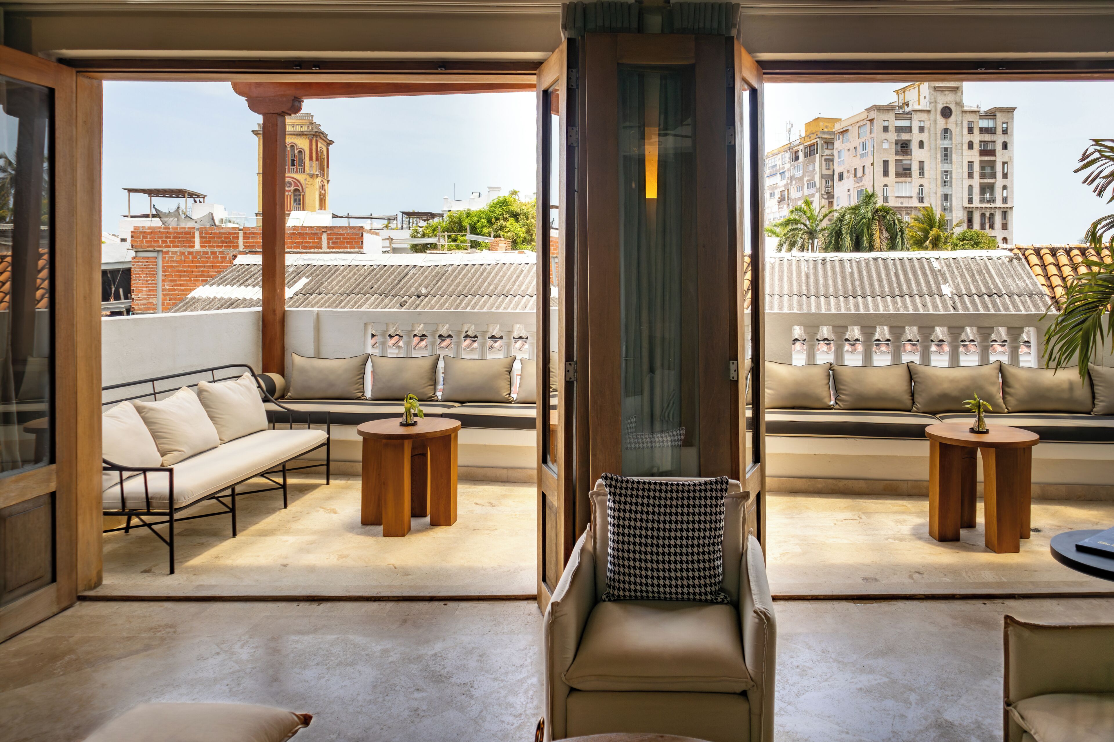 Suite, 1 King Bed