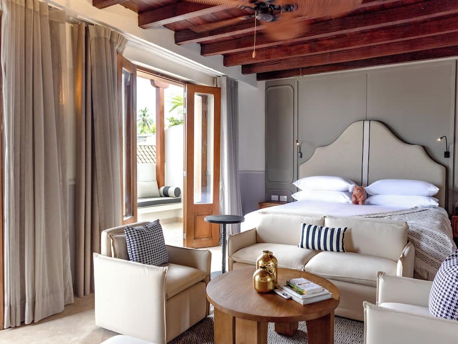 Suite, 1 King Bed | Premium bedding, down comforters, pillowtop beds, minibar