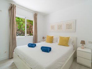 1 chambre, fer et planche à repasser, Wi-Fi gratuit, draps fournis