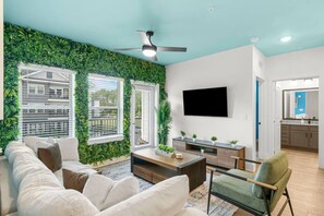 TV - 2BR PCB Paradise | Pool • Gym • Beach Access! (Panama City Beach)