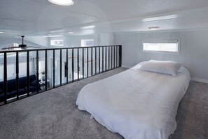 1 bedroom, internet, bed sheets