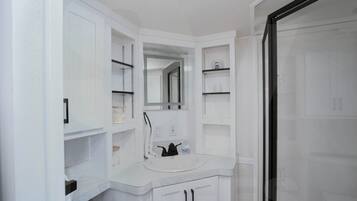 Handtücher, Seife, Toilettenpapier