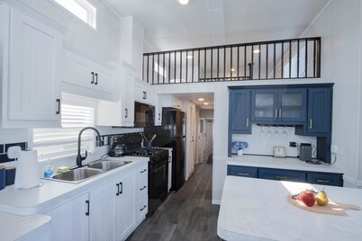 Tiny Home with AC in charming Hamilton cabin 15