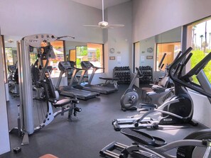 Fitness facility - 2-bedroom Resort Style Condo in charming Cathedral City (Cathedral City)