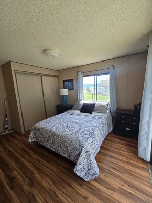 3 slaapkamers, reisbedje, gratis wifi, beddengoed