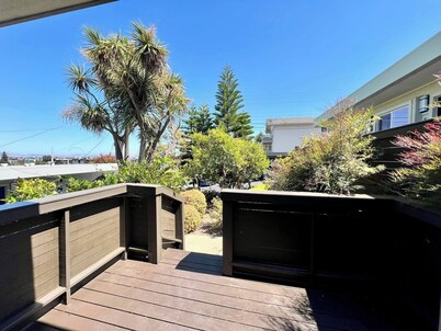 Walkable Gem, Views & Amenities, 1 BR, Parking
