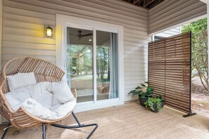 Terrace/patio - Executive North Raleigh Oasis - Premium 2BR (Raleigh)