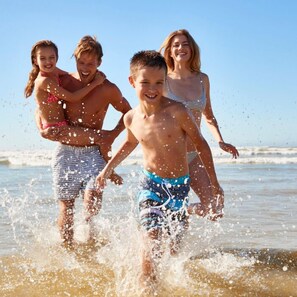 Children's activities - LEZ'ARLET PLAGE  (Les Anses-d'Arlets)