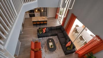 Villa, 6 Bedrooms | Living area