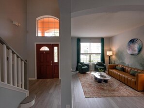Villa, 6 Bedrooms | Interior