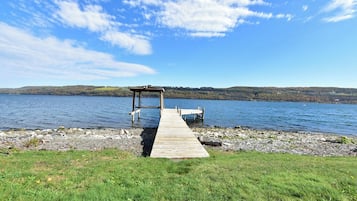 在海滩、沙滩毛巾