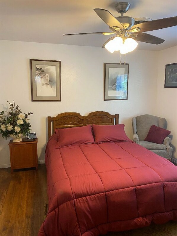 1 bedroom, desk, iron/ironing board, free WiFi