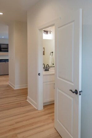 Interior - Brand-New 3BR Townhome | KING BED | Great Location (Lynchburg)