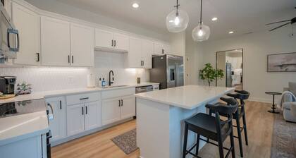 Stylish New Build | 3BR Townhouse | Master BDR TV!