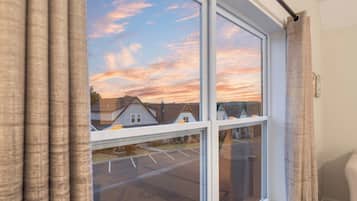 House, Multiple Beds, Hot Tub, Garden View (Pineapple Bungalow) | View from room