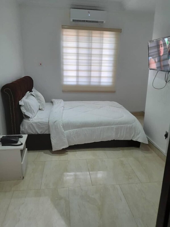 Habitación estándar, vista a la colina | Escritorio, espacio para trabajar con laptop y wifi gratis