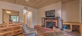 Airy Alto Escape w/ Deck, Games & Views